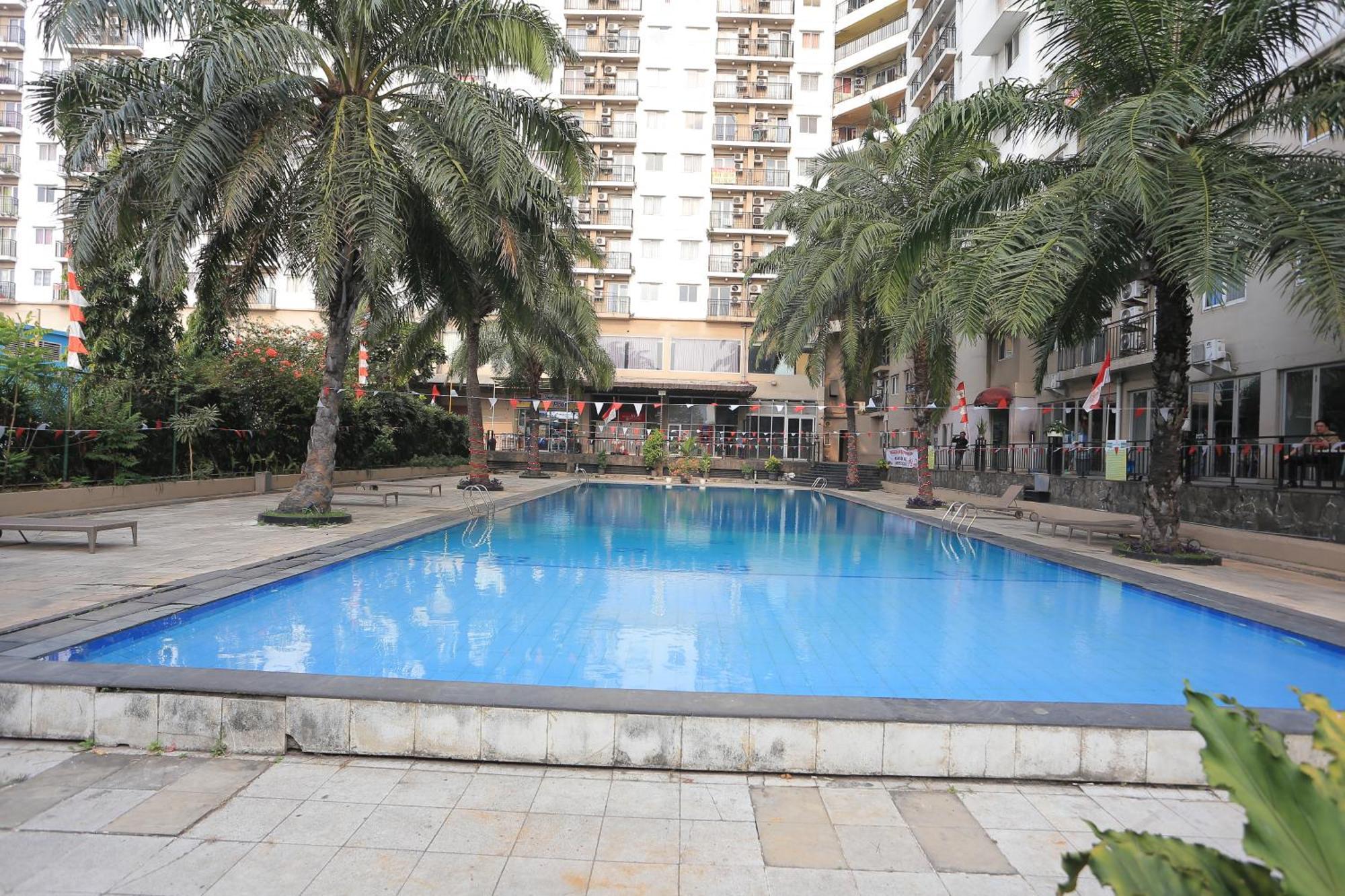 Collection O Bekasi Kota Near Lrt Bekasi Formerly Apartment Mutiara Bekasi Exterior photo